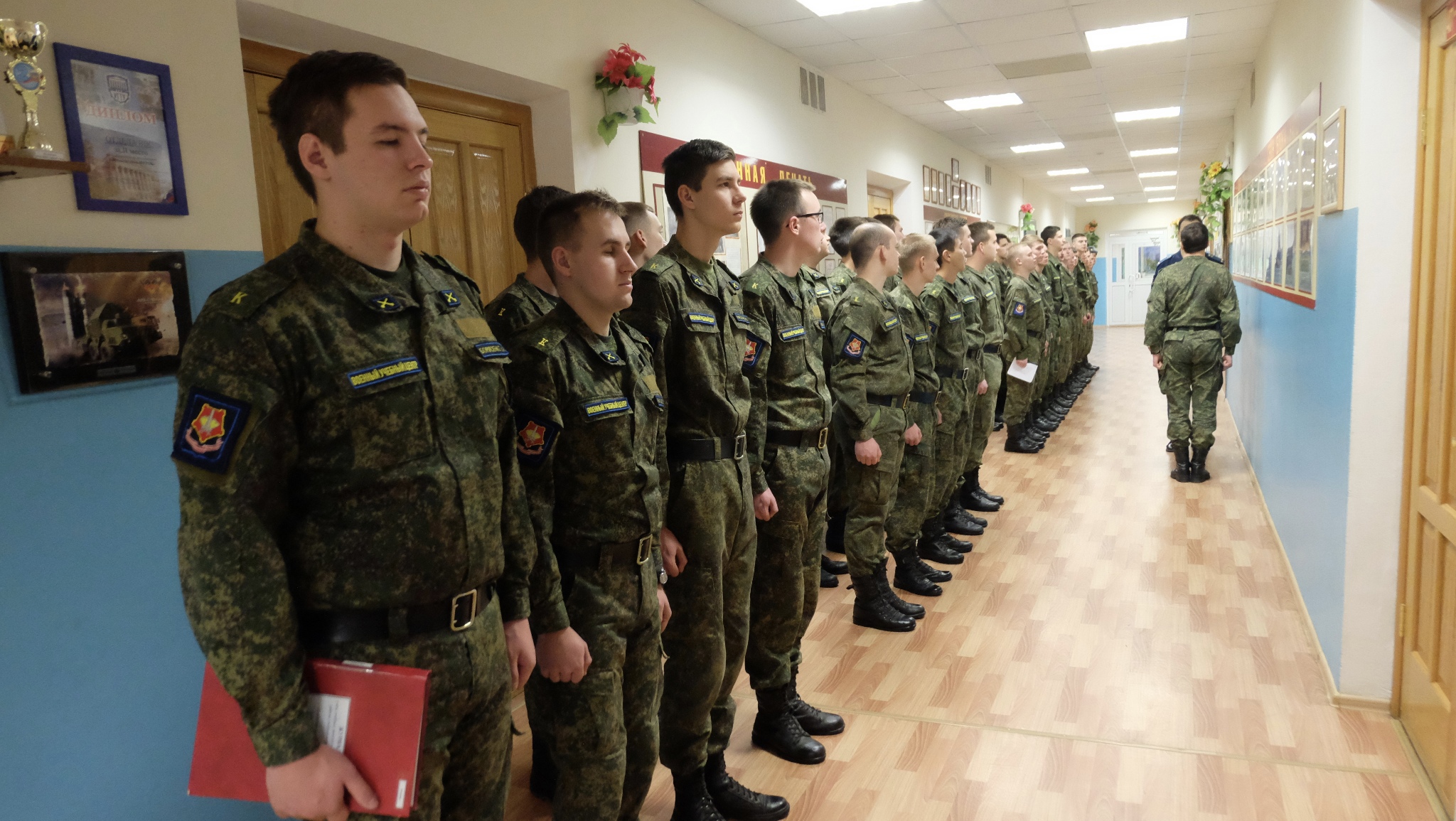 «Это все военное влияет на меня». Как в УрФУ готовят будущих офицеров — и что они думают о «спецоперации»?, изображение №3